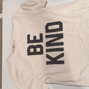 Be Kind t shirt size small